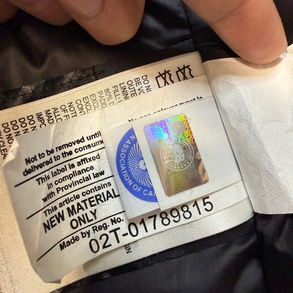Canada Goose | Rideau Parka Black Label - Picture 7 of 8